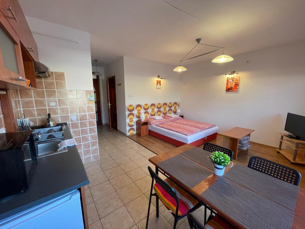 Apartment Hellasz